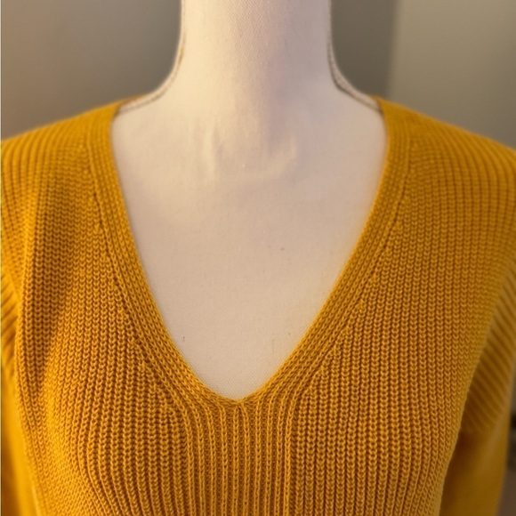 Rachel Zoe Mustard Yellow V Neck long Sweater size L - Picture 2 of 8